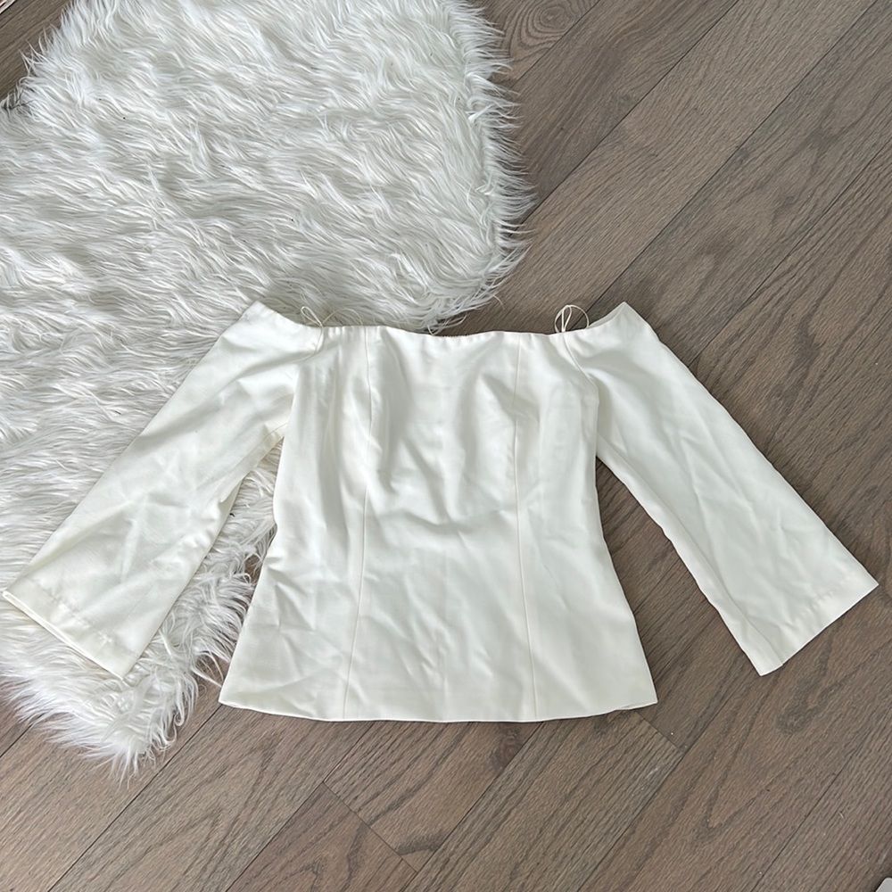 NWT Trina Turk off the shoulder top